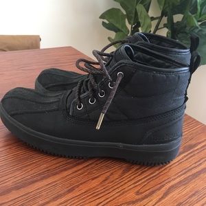 Barbour men’s snow boots size 8.